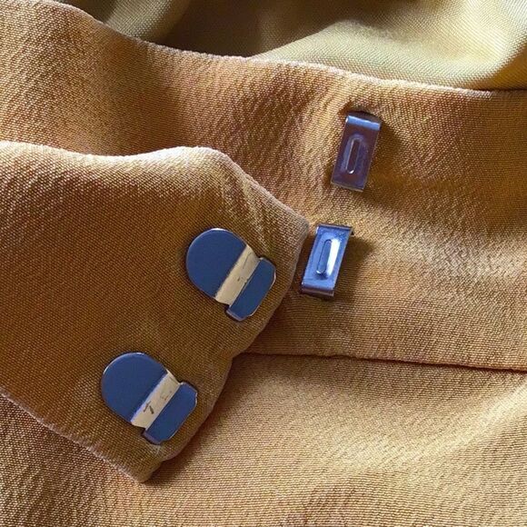 R Label The Reset Yellow Silk Wide Leg Capri Pants - Picture 9 of 13